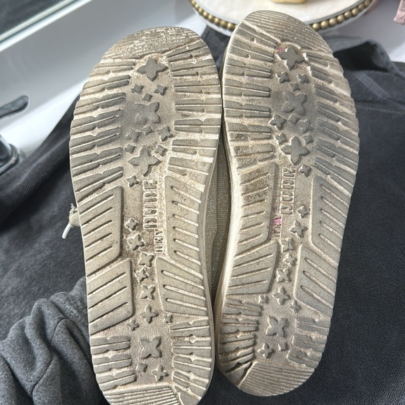 Hey Dude women’s size 10 - Picture 3 of 4